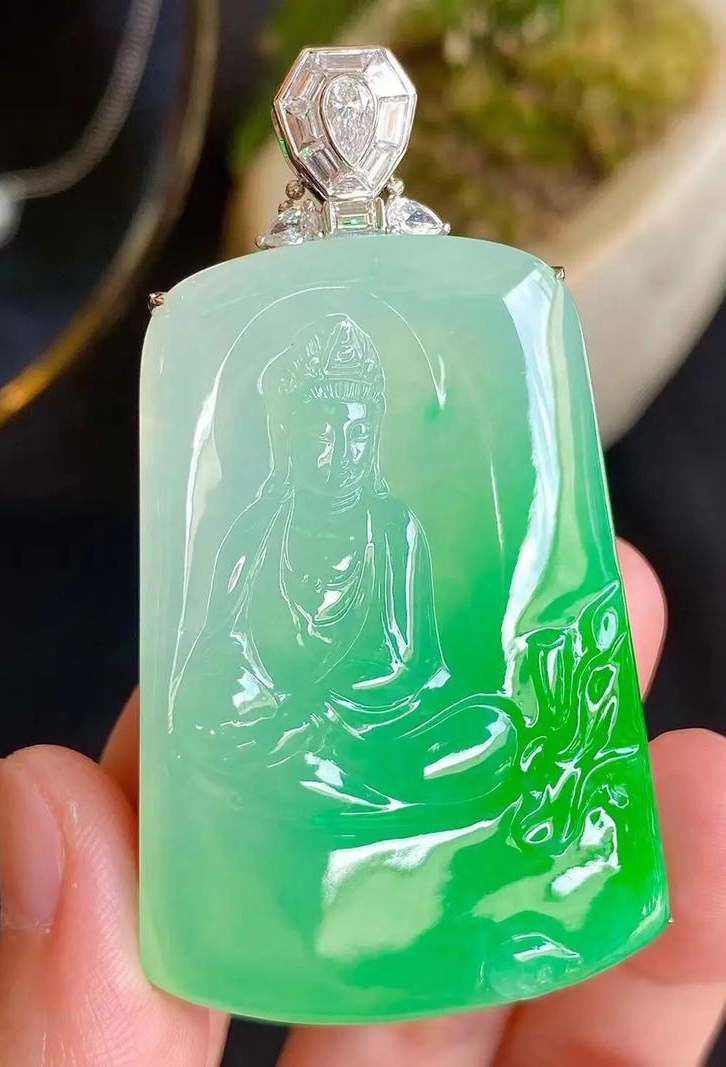 济南翡翠吊坠